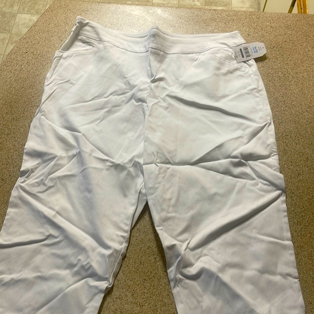 Brand New Capri White